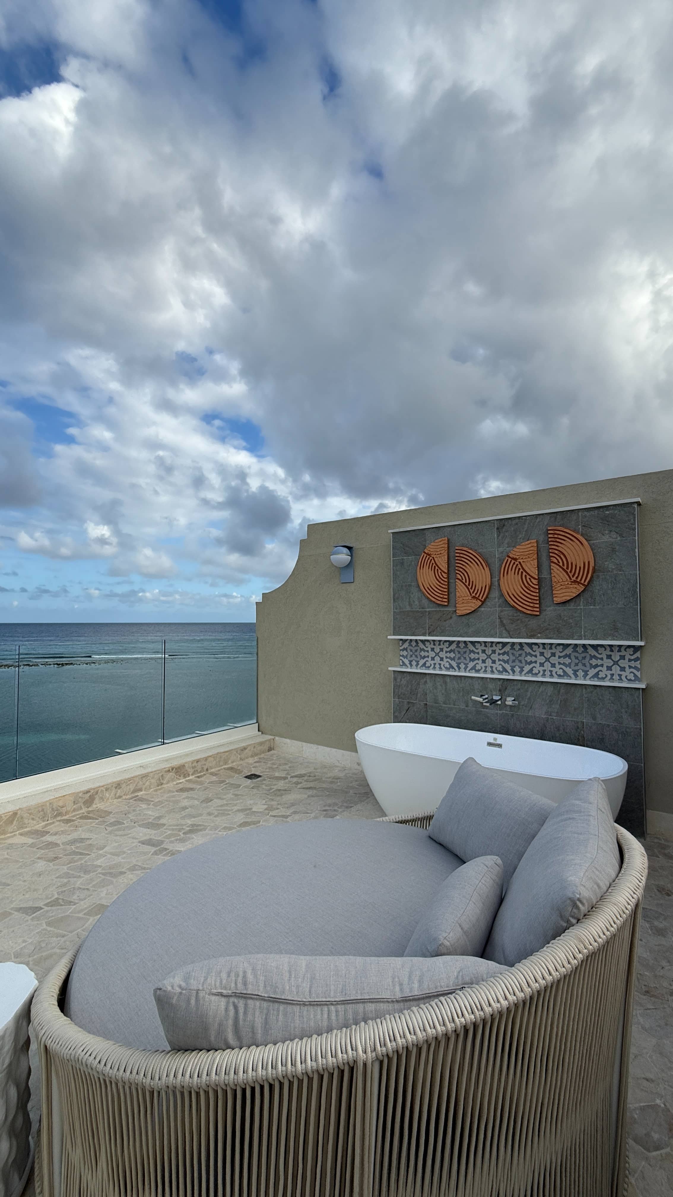 Beachfront One-Bedroom Skypool Butler Suite w/Rooftop Terrace