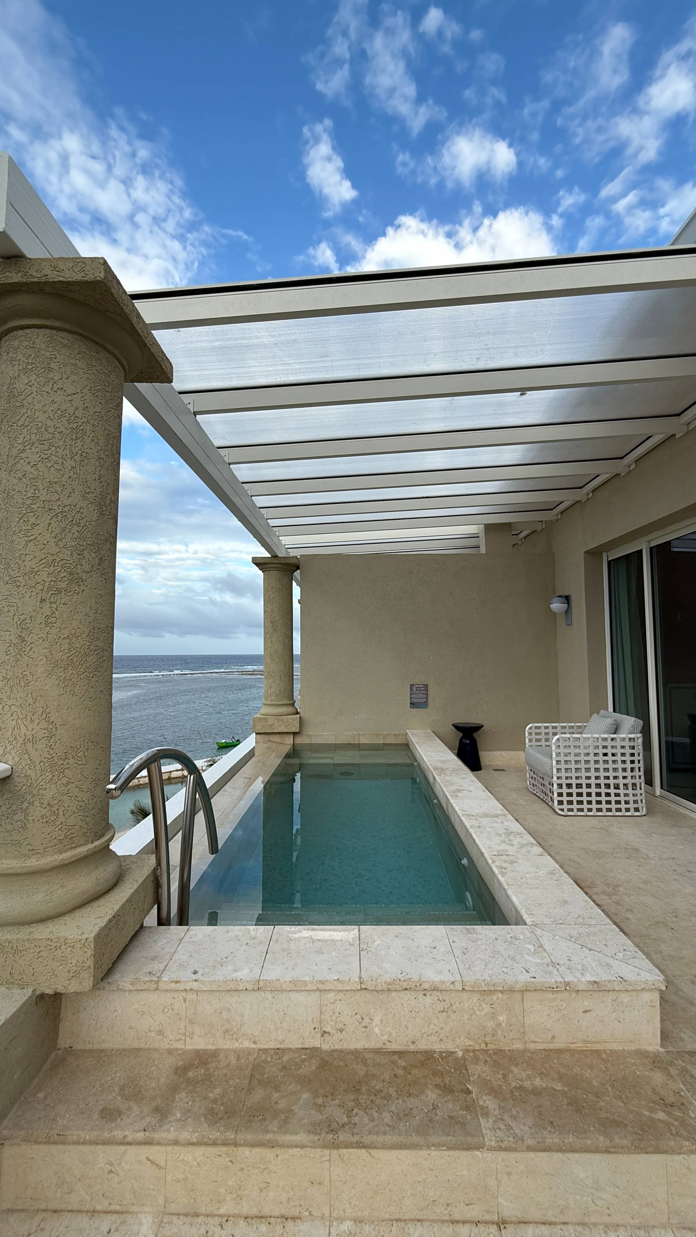 Beachfront One-Bedroom Skypool Butler Suite w/Rooftop Terrace