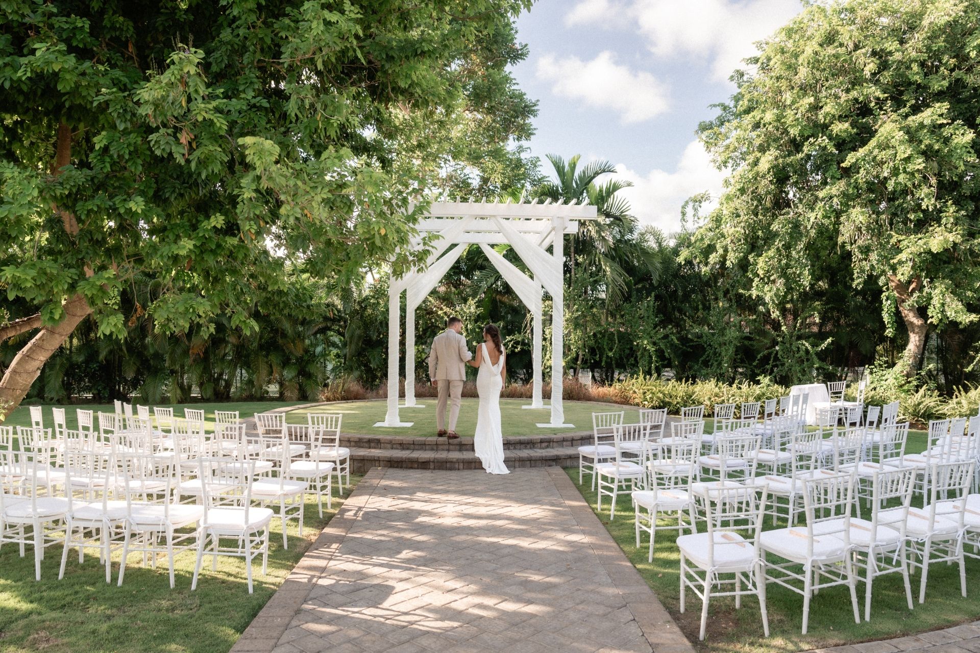 alex-don-wedding-arch-ceremony-sandals-south-coast